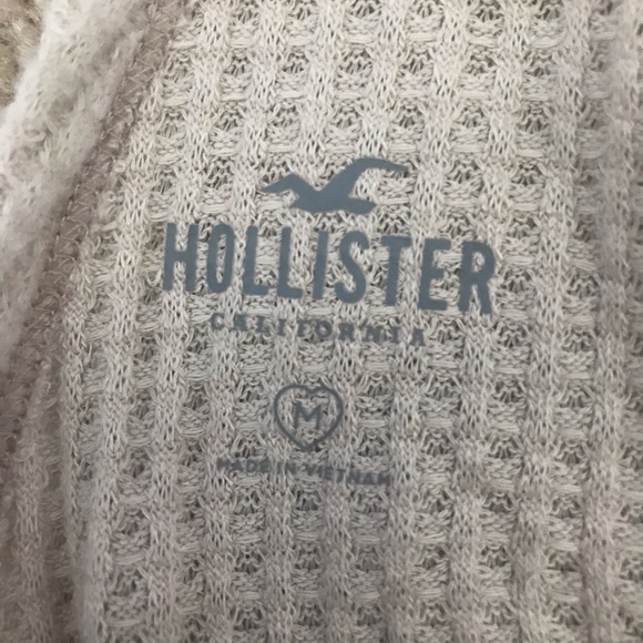 Hollister - Reversible long sleeve sweater - Picture 3 of 4